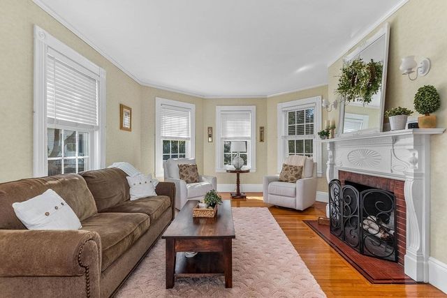 180 Walnut St, Dedham, MA 02026