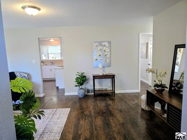 60 Loch Lomond Lane, Pueblo, CO 81001