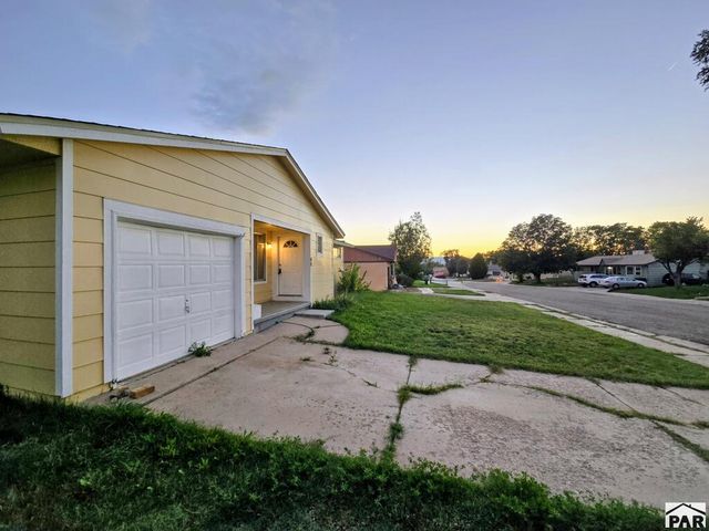60 Loch Lomond Lane, Pueblo, CO 81001