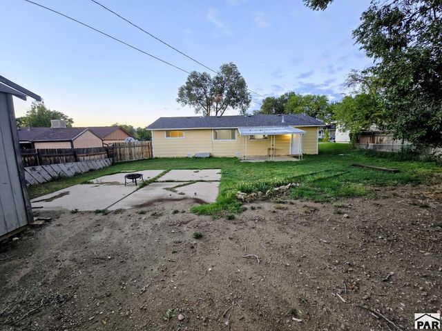 60 Loch Lomond Lane, Pueblo, CO 81001