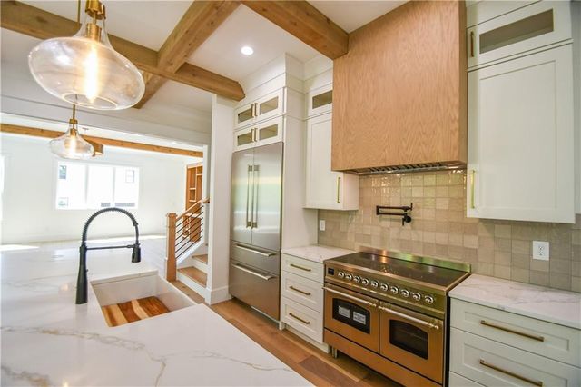 1136 Lexington Ridge Road, Hoschton, GA 30548