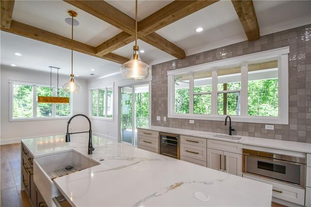 1136 Lexington Ridge Road, Hoschton, GA 30548