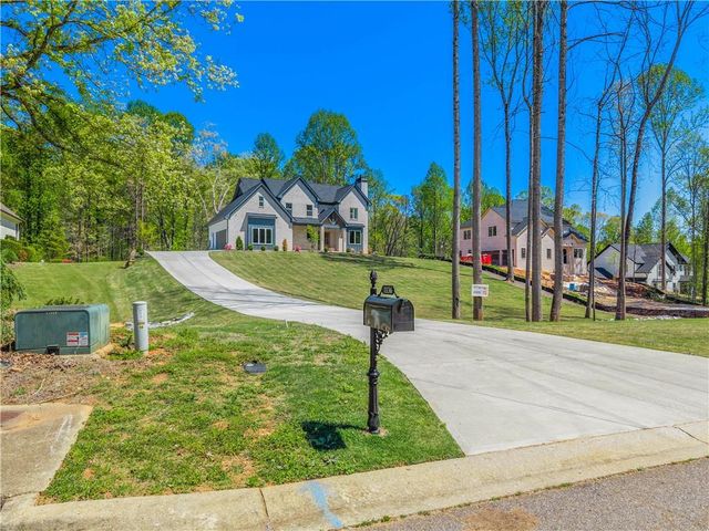 1136 Lexington Ridge Road, Hoschton, GA 30548