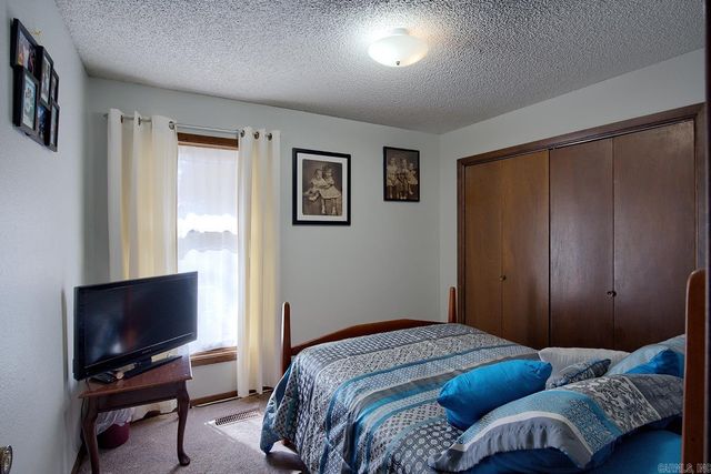 4 Sandez Lane, Hot Springs Village, AR 71909