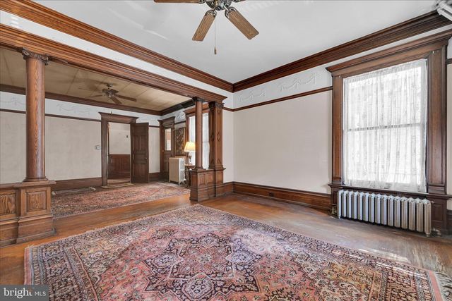 914 W MARKET ST, Pottsville, PA 17901
