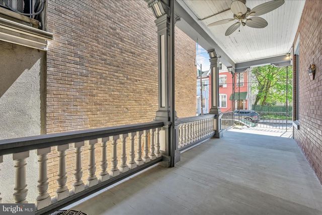 914 W MARKET ST, Pottsville, PA 17901