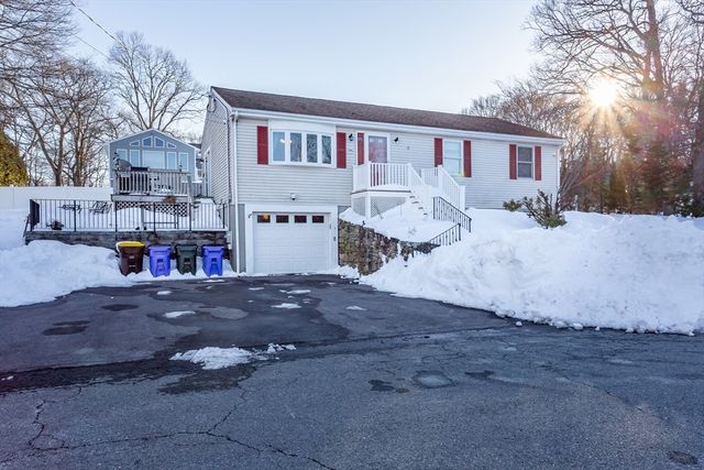 95 Hiatt Street, Fall River, MA 02721