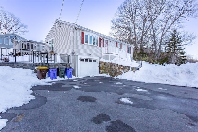 95 Hiatt Street, Fall River, MA 02721