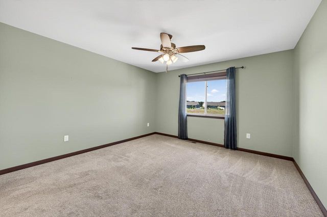 1909 Prairie PLACE, Holmen, WI 54636