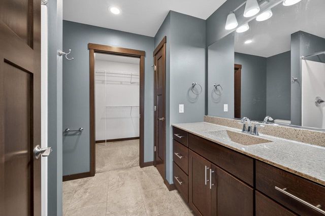 1909 Prairie PLACE, Holmen, WI 54636