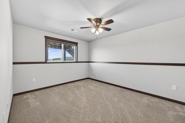 1909 Prairie PLACE, Holmen, WI 54636