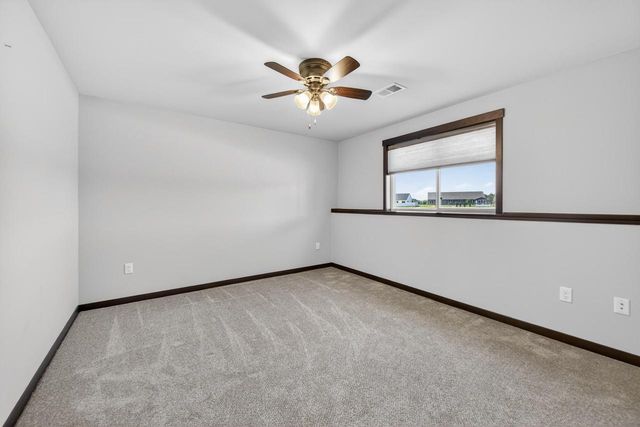 1909 Prairie PLACE, Holmen, WI 54636