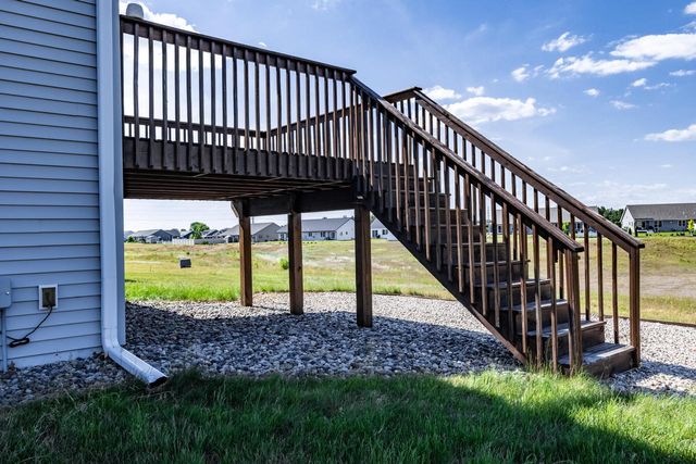 1909 Prairie PLACE, Holmen, WI 54636