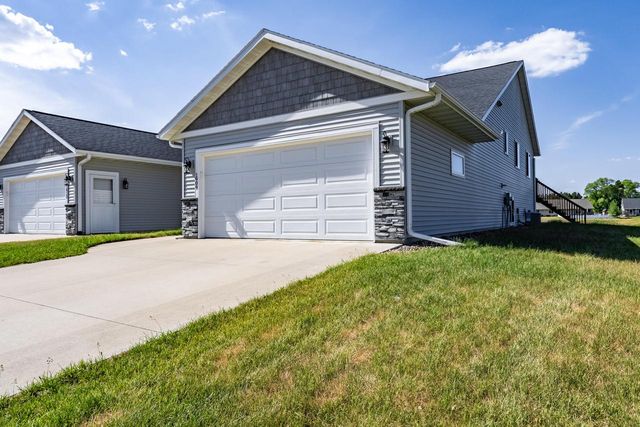 1909 Prairie PLACE, Holmen, WI 54636