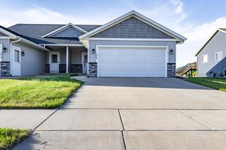 1909 Prairie PLACE, Holmen, WI 54636