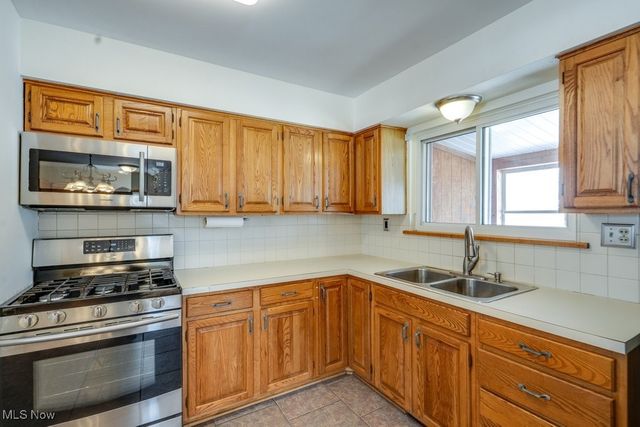 3532 Gary Drive, Mogadore, OH 44260