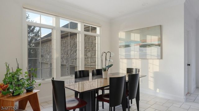 140 Parlin Ln, Watchung Boro, NJ 07069