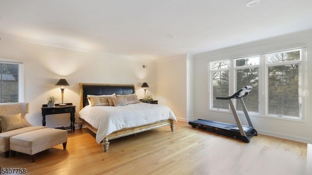 140 Parlin Ln, Watchung Boro, NJ 07069