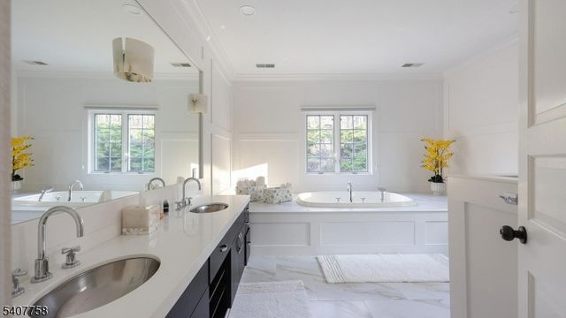 140 Parlin Ln, Watchung Boro, NJ 07069