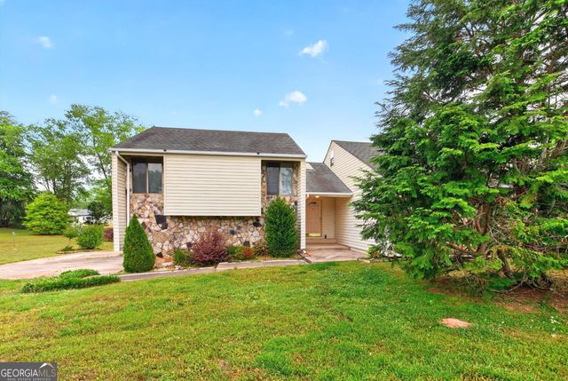 125 Woodstream Point, Fayetteville, GA 30215
