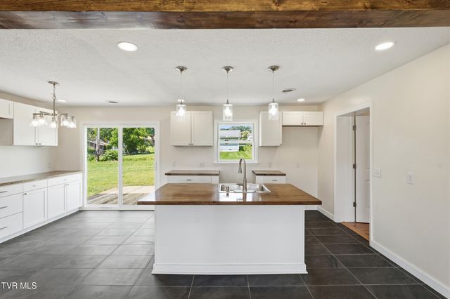 2911 Dungannon Road, Coeburn, VA 24230