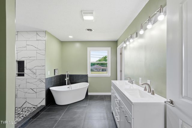 2911 Dungannon Road, Coeburn, VA 24230