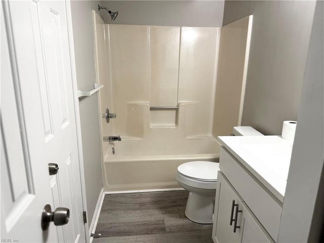 628 Hollomon DR, Hampton, VA 23666