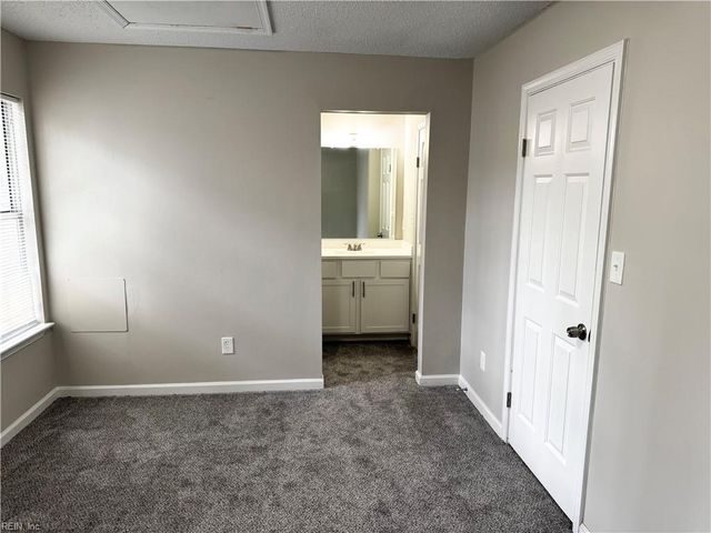628 Hollomon DR, Hampton, VA 23666