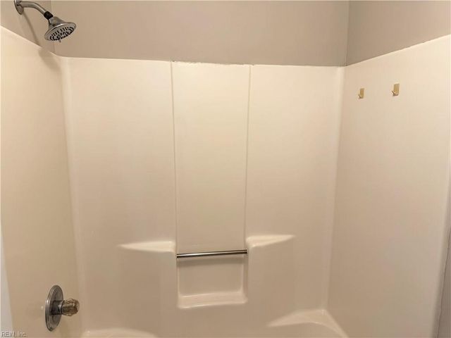 628 Hollomon DR, Hampton, VA 23666