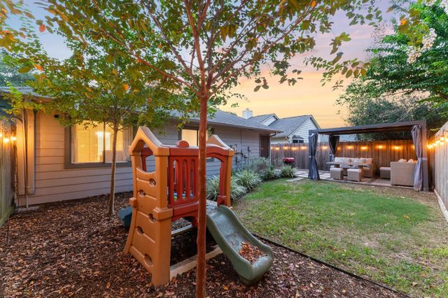 7764 Park Falls Drive, Houston, TX 77095