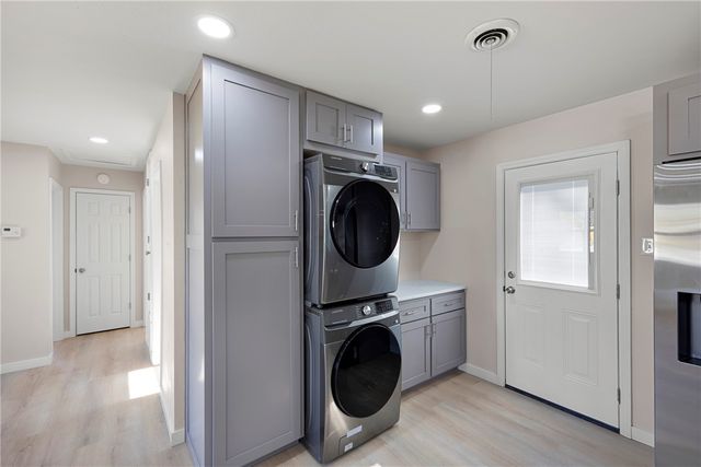 909 W 3rd Place, Russellville, AR 72801