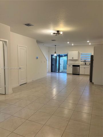 105 NE 3rd Ct, Florida City, FL 33034