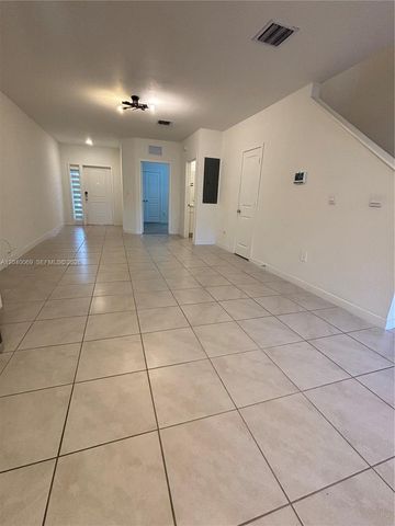 105 NE 3rd Ct, Florida City, FL 33034