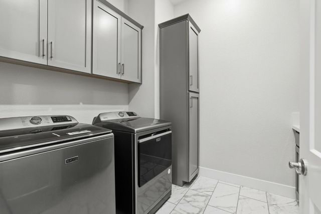 2121 Arbor Ridge Dr, Roseville, CA 95747