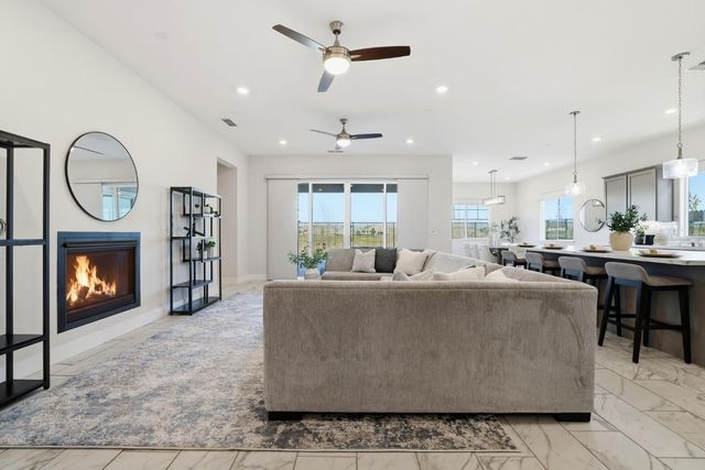 2121 Arbor Ridge Dr, Roseville, CA 95747