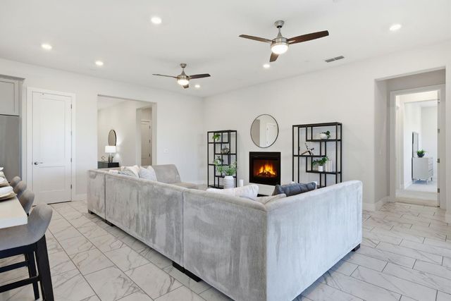 2121 Arbor Ridge Dr, Roseville, CA 95747