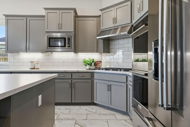 2121 Arbor Ridge Dr, Roseville, CA 95747