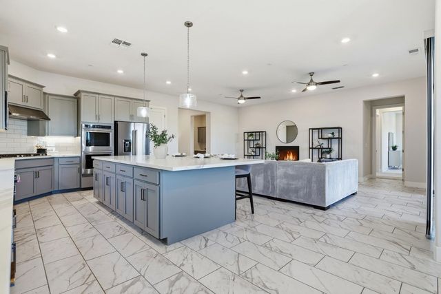 2121 Arbor Ridge Dr, Roseville, CA 95747