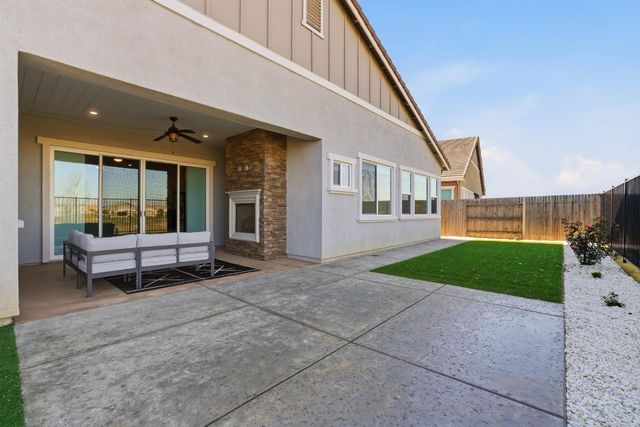 2121 Arbor Ridge Dr, Roseville, CA 95747