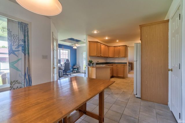 706 Lancelot Drive, Evansville, IN 47711