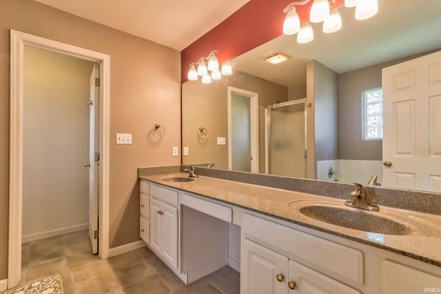 706 Lancelot Drive, Evansville, IN 47711