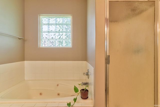 706 Lancelot Drive, Evansville, IN 47711