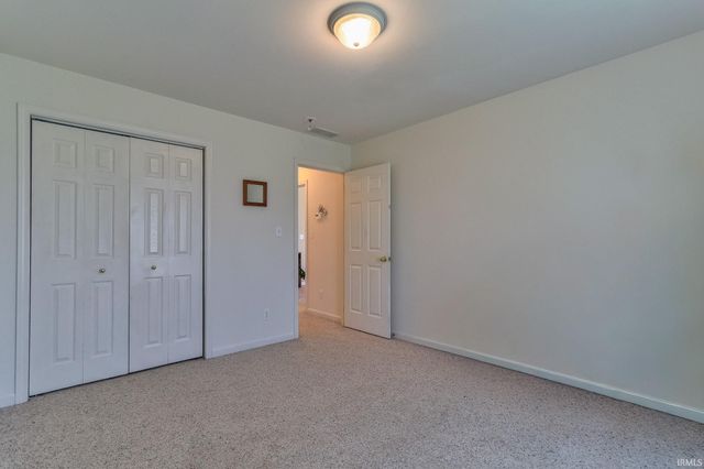 706 Lancelot Drive, Evansville, IN 47711