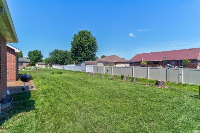 706 Lancelot Drive, Evansville, IN 47711