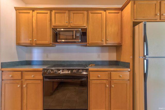 706 Lancelot Drive, Evansville, IN 47711
