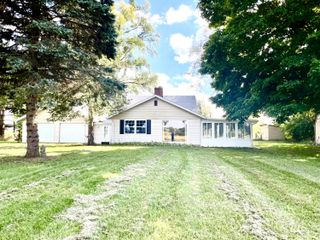 6015 S Stoney Lake Road, Columbia Twp, MI 49201