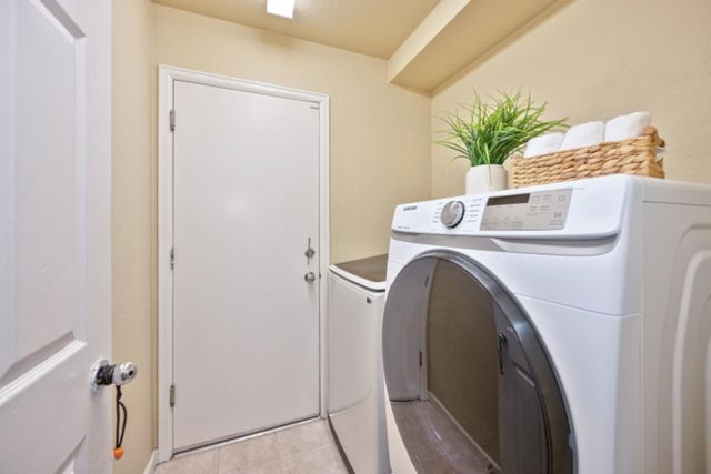 1731 Evergreen Dr, Roseville, CA 95747