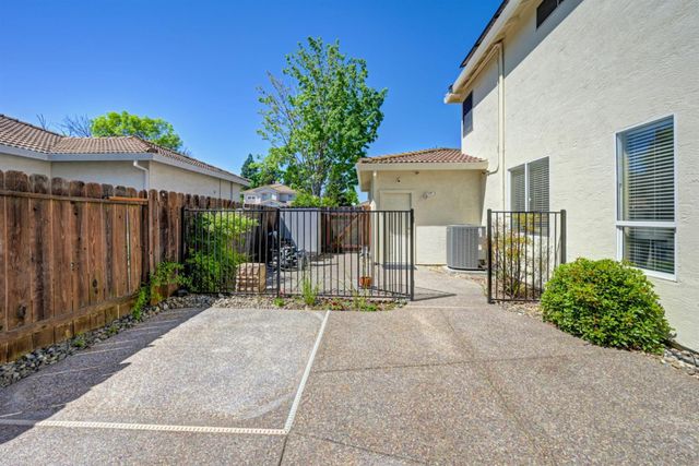 1731 Evergreen Dr, Roseville, CA 95747