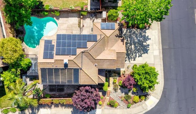 1731 Evergreen Dr, Roseville, CA 95747