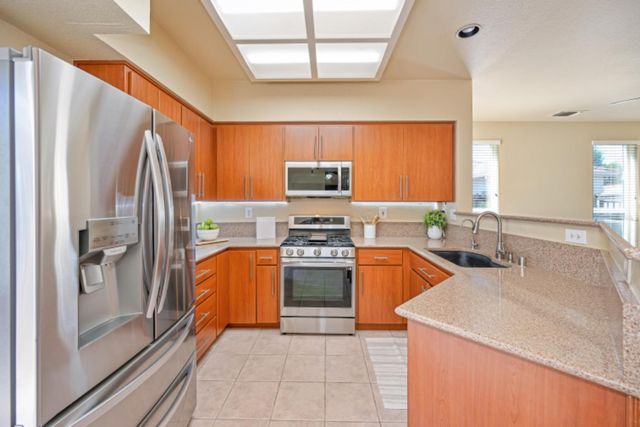 1731 Evergreen Dr, Roseville, CA 95747